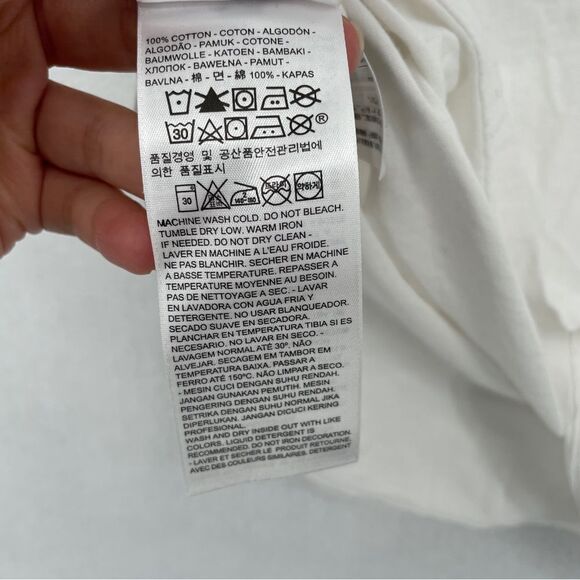 ~Levi's Women's '73 Groovy Vintage Style Heart Graphic Tee M - Picture 6 of 6